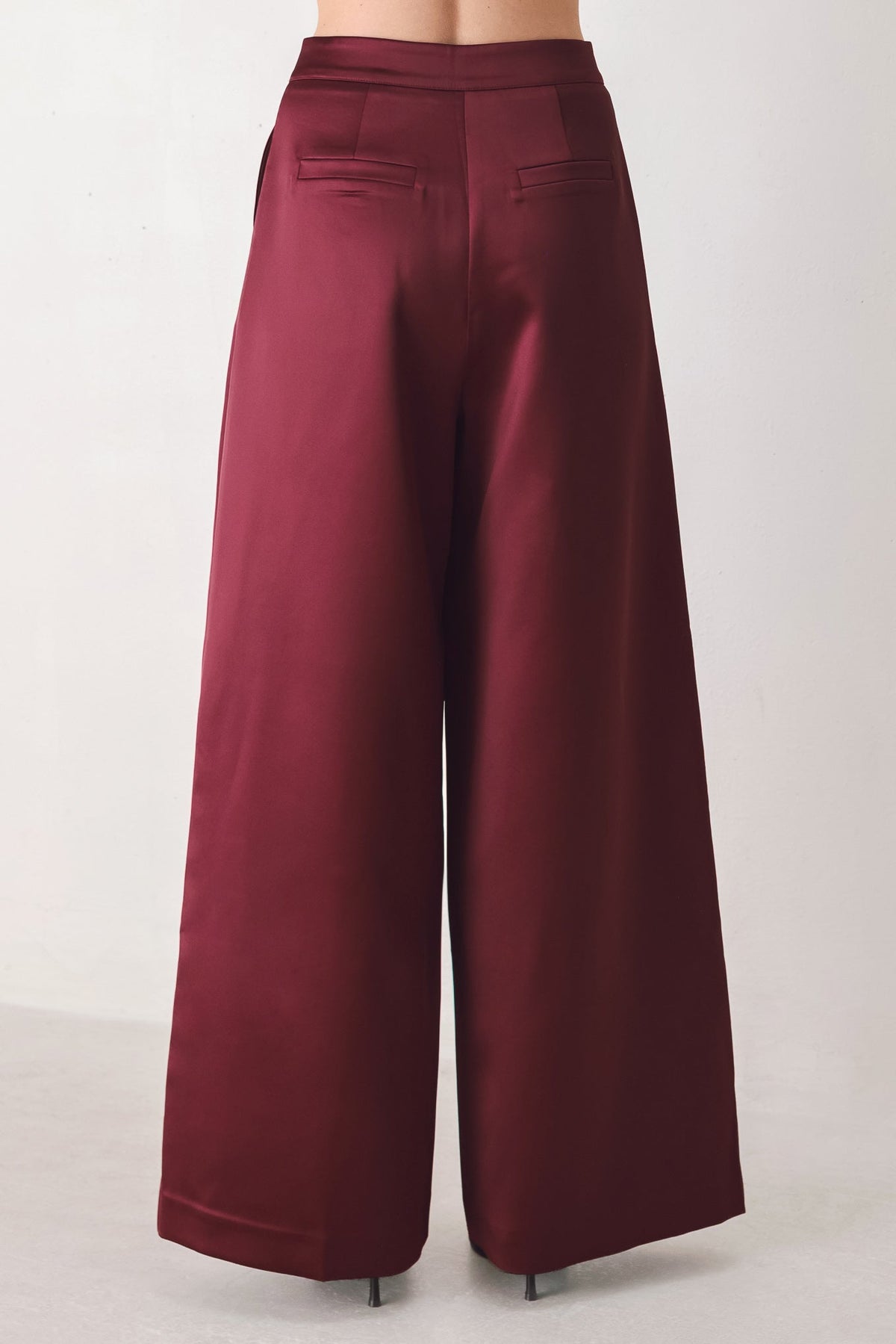 MODERN NOIR BLACK/BURGUNDY WIDE-LEG PANTS