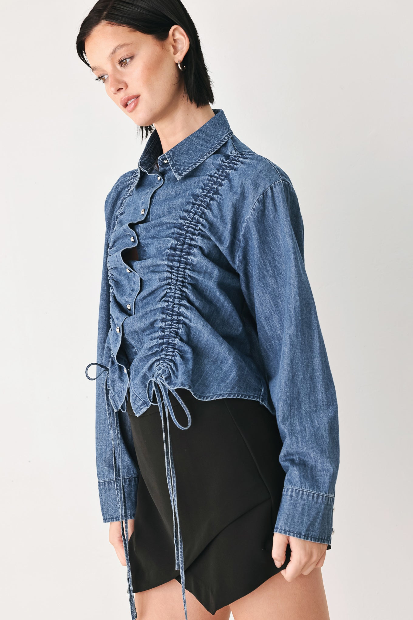 CASUAL ENCOUNTER INDIGO RUCHED DENIM BUTTON-DOWN TOP