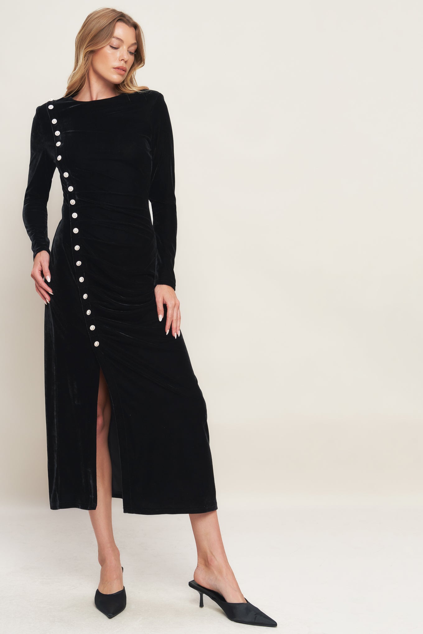 URBAN EMPRESS VELVET MIDI DRESS