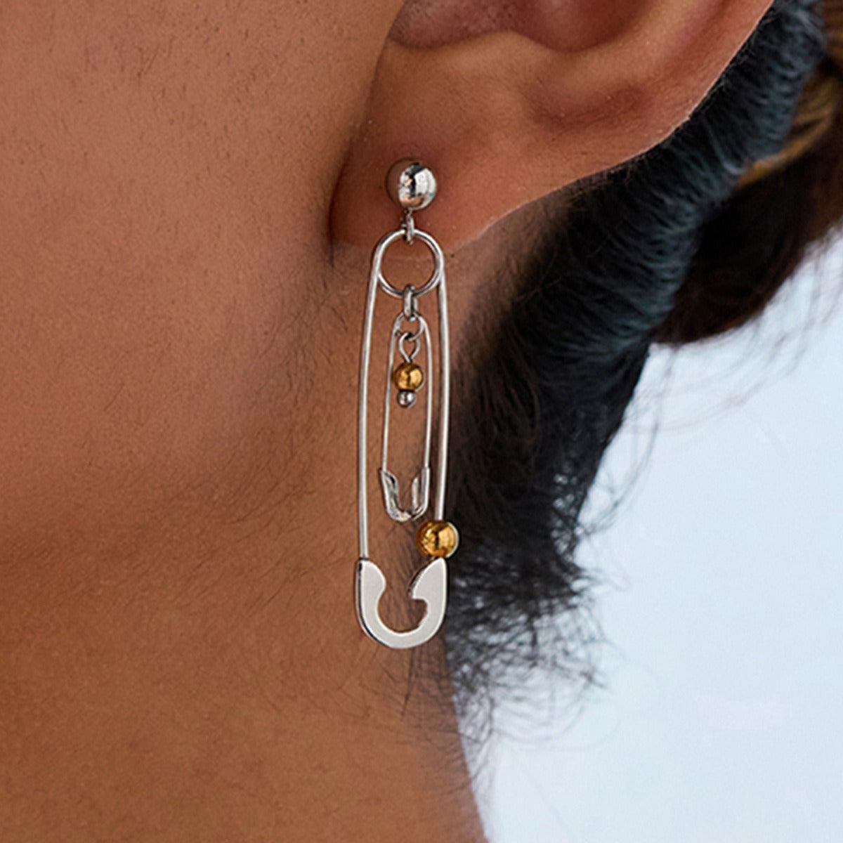 18K gold pin-shaped earrings with round beads, unique and personalized design