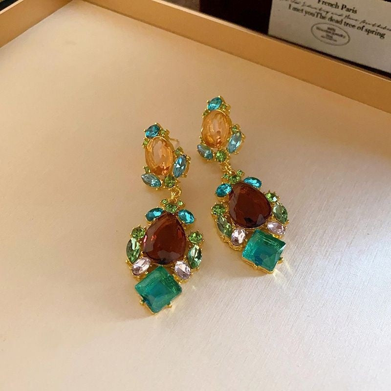Second-Hand Vintage Jewelry With Diamond-Encrusted Flowers And Heart Necklaces, Retro Elegant Clavicle Chains, Light Luxury And High-End Necklaces