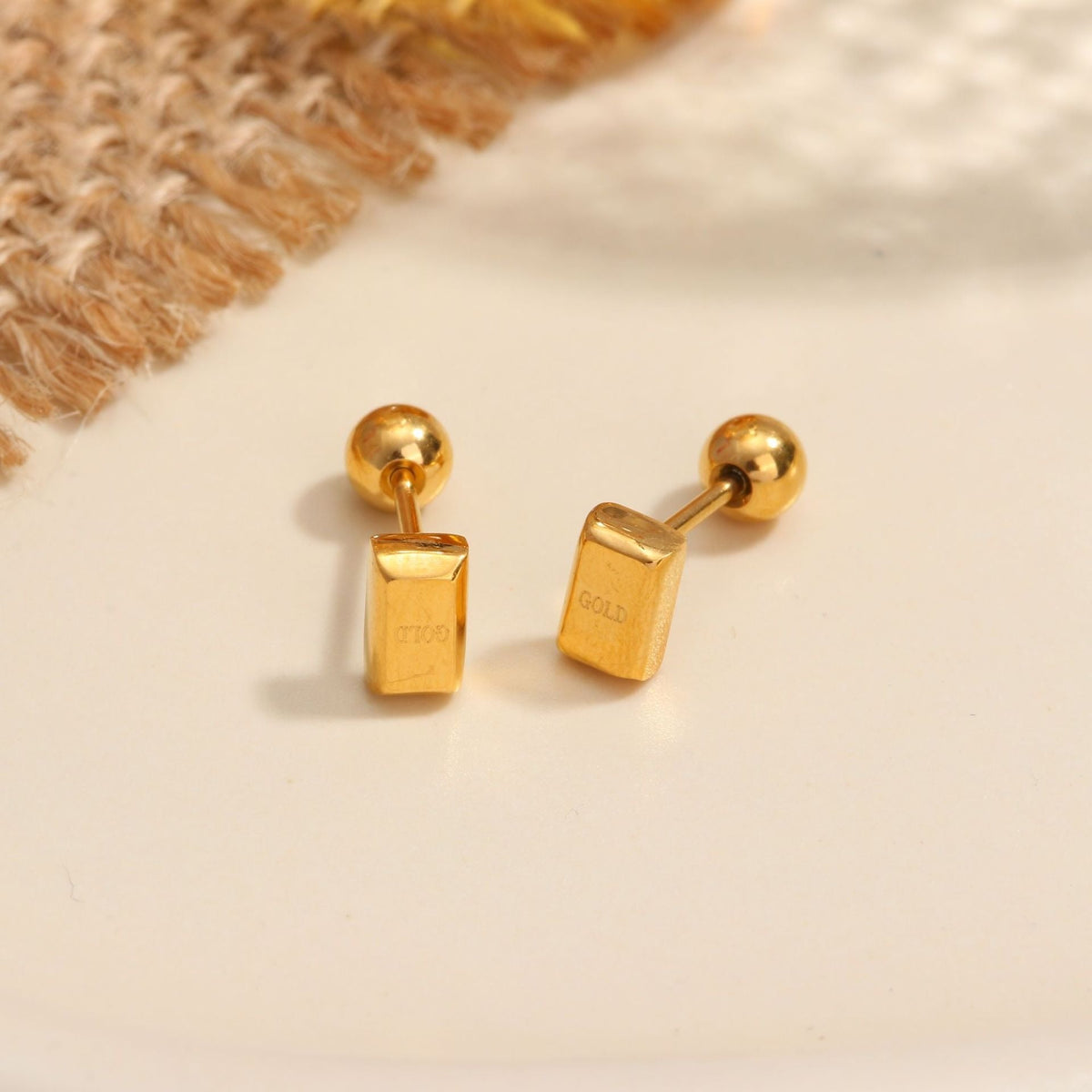 18K gold geometric inlaid gemstone design high-end earrings