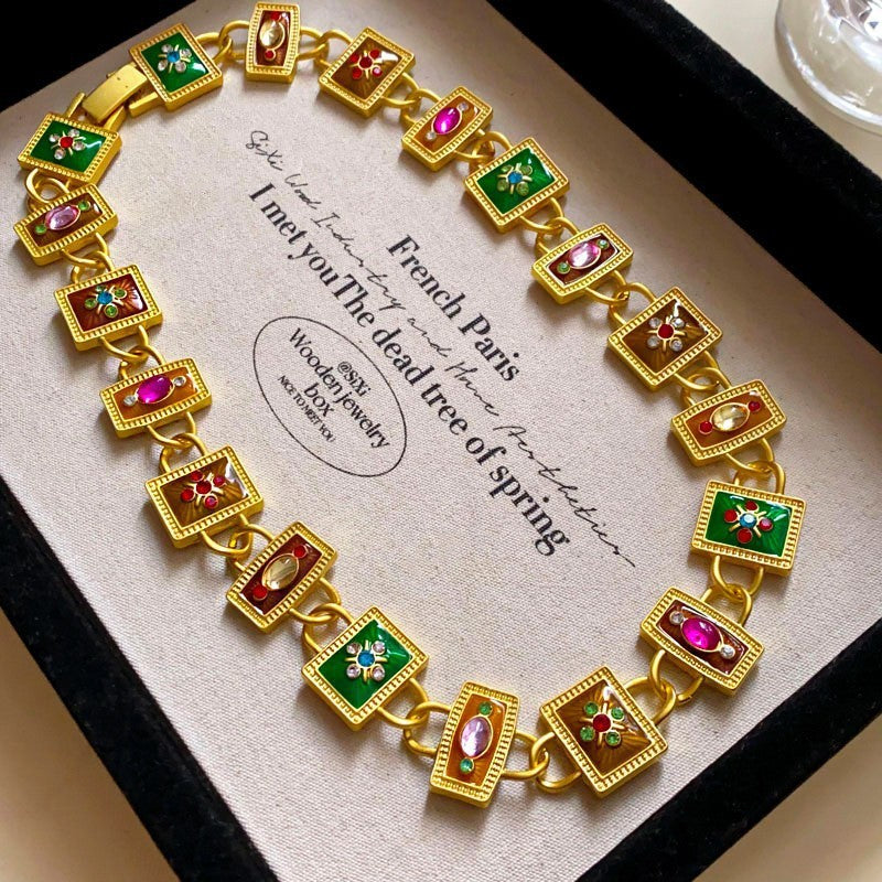 Second-Hand Vintage Jewelry With Diamond-Encrusted Flowers And Heart Necklaces, Retro Elegant Clavicle Chains, Light Luxury And High-End Necklaces