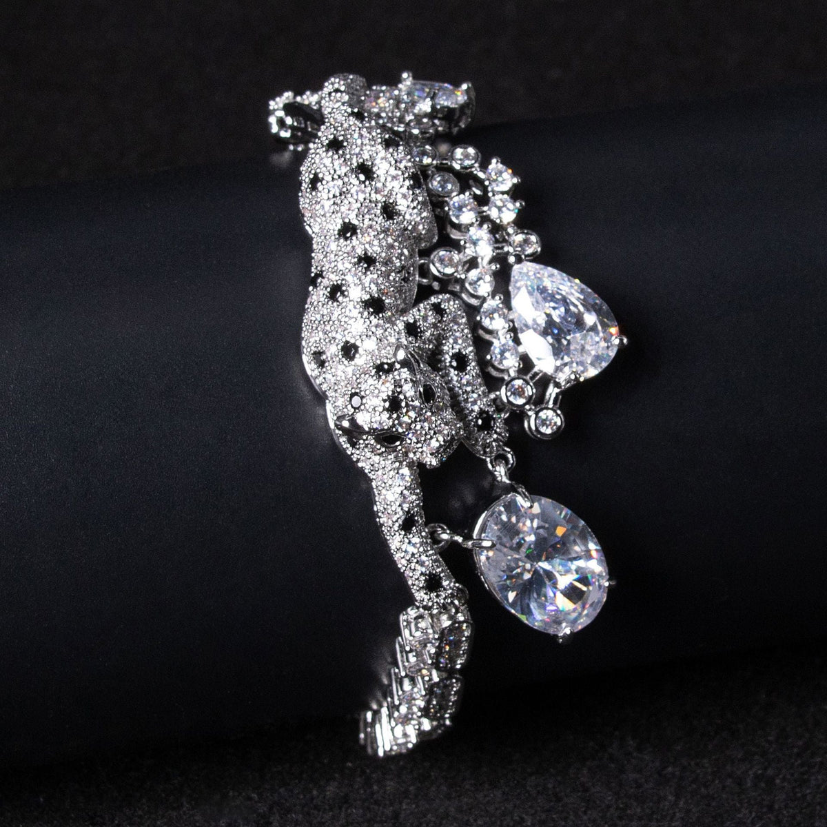 Cross-border Fall Into The Galaxy Exquisite Cheetah Bracelet High-level Egg Face Bracelet Micro-inlaid Full Of Diamonds Light Luxury Jewelry Wholesale
