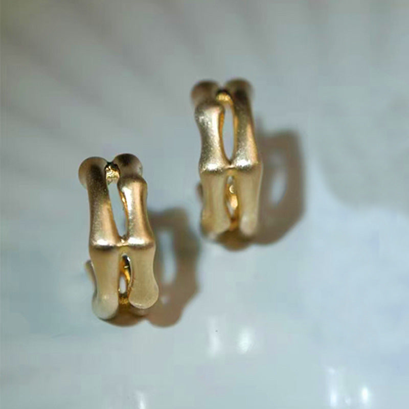 925 Silver Needle Internet Celebrity Same Style Gold Earrings Women's Light Luxury High-end Elegant All-match Earrings Retro New Earrings