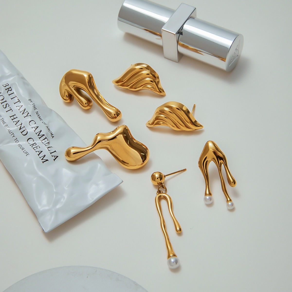 18K gold geometric inlaid pearl design simple personality earrings