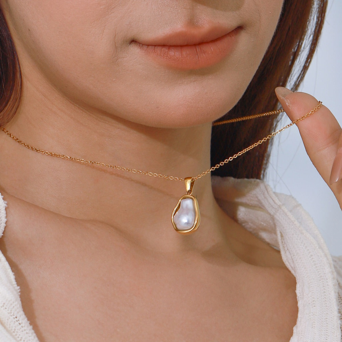 18K gold inlaid irregular pearl design exquisite luxury necklace