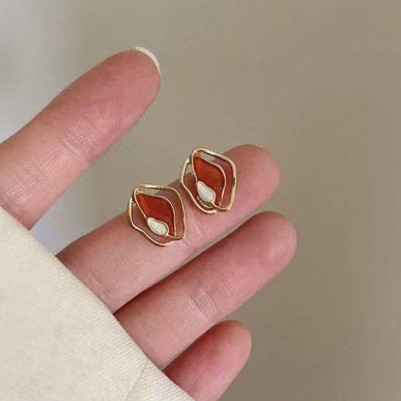925 Silver Needle Internet Celebrity Same Style Gold Earrings Women's Light Luxury High-end Elegant All-match Earrings Retro New Earrings