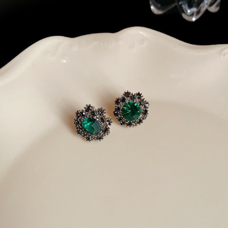 Second-Hand Vintage Jewelry With Diamond-Encrusted Flowers And Heart Necklaces, Retro Elegant Clavicle Chains, Light Luxury And High-End Necklaces