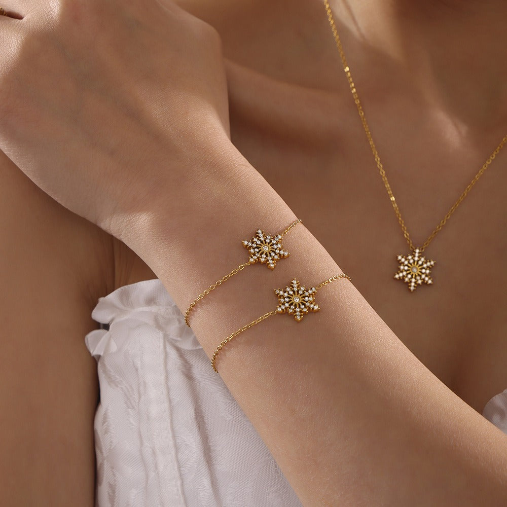 18K gold snowflake-shaped gemstone-inlaid luxury bracelet