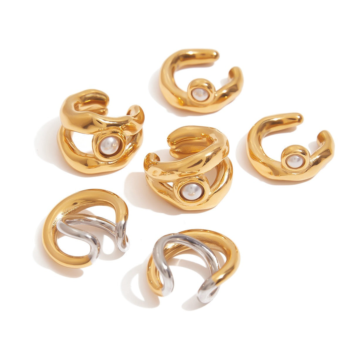 18K gold C-shaped inlaid pearl design classic and fashionable earrings
