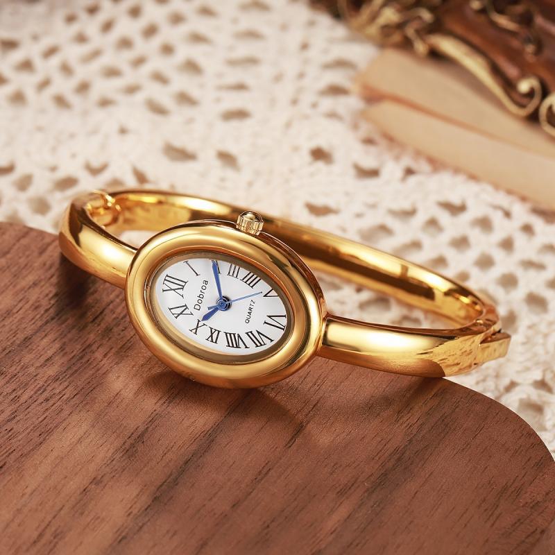 Light-luxury Niche Oval Womens Watch With A Rose Gold Diamond Bezel