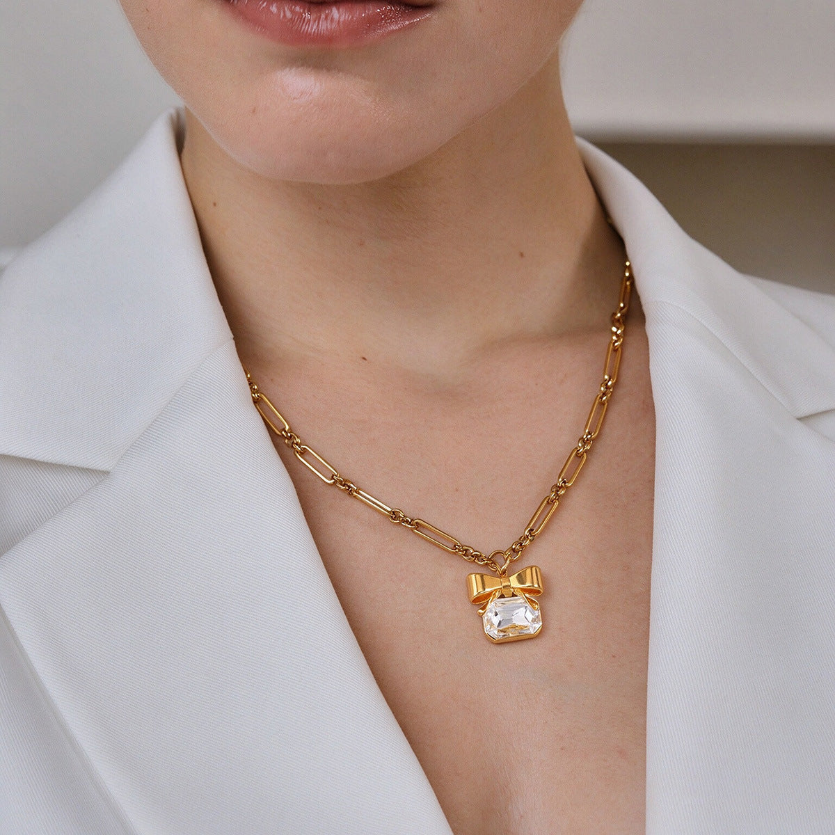 European American Titanium Steel CZ Heart Clavicle Necklace For Women, Light Luxury Niche High-End Colorfast Jewelry Wholesale