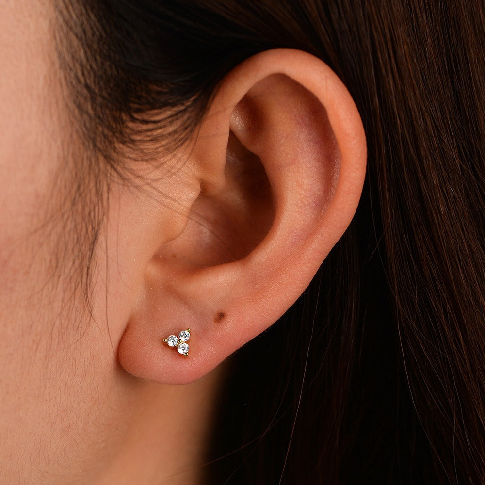 18K gold trefoil inlaid gemstone design exquisite and noble earrings