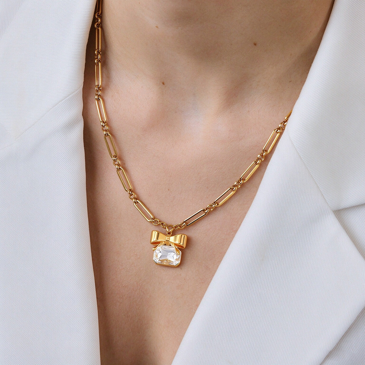 European American Titanium Steel CZ Heart Clavicle Necklace For Women, Light Luxury Niche High-End Colorfast Jewelry Wholesale
