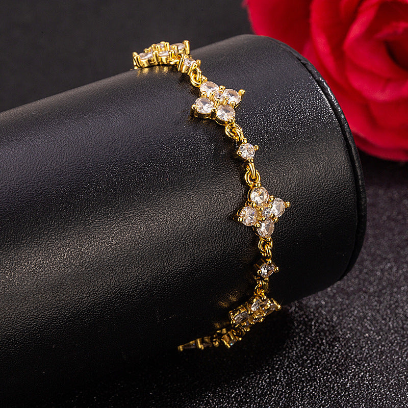 Sparkling Clover Tassel Bracelet