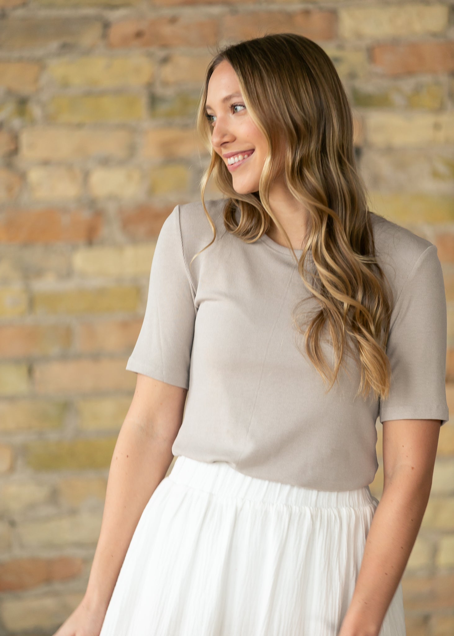 Essential Taupe Ribbed Half Sleeve Tee