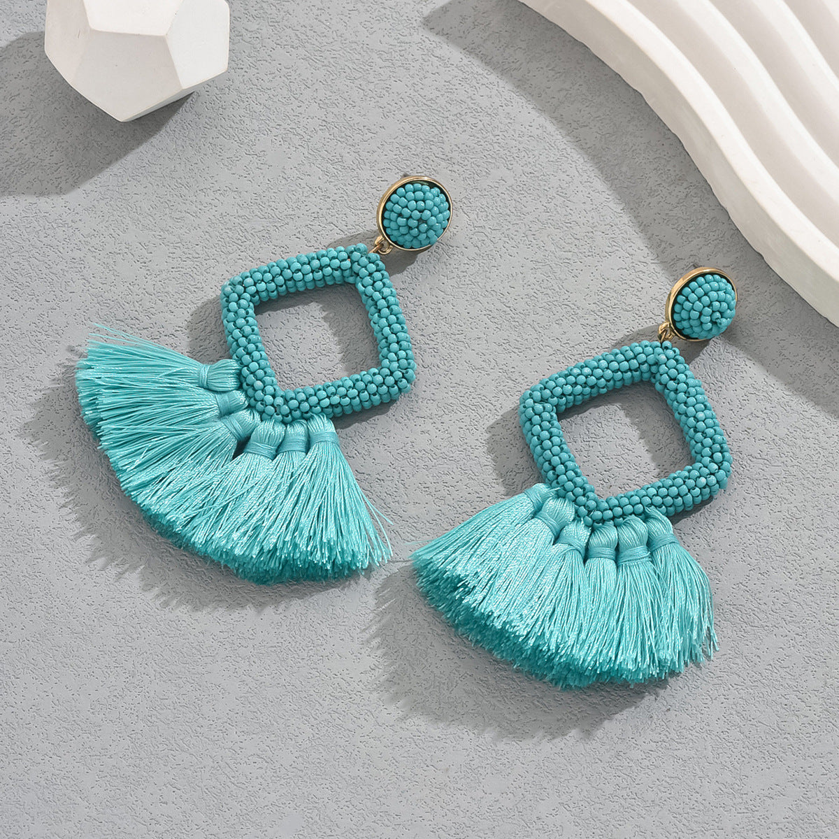 European And American Hip Hop Fashion Commuter Style Distinctive Earrings Women's All-match Point Bead Earrings Niche High-end Tassel Earrings