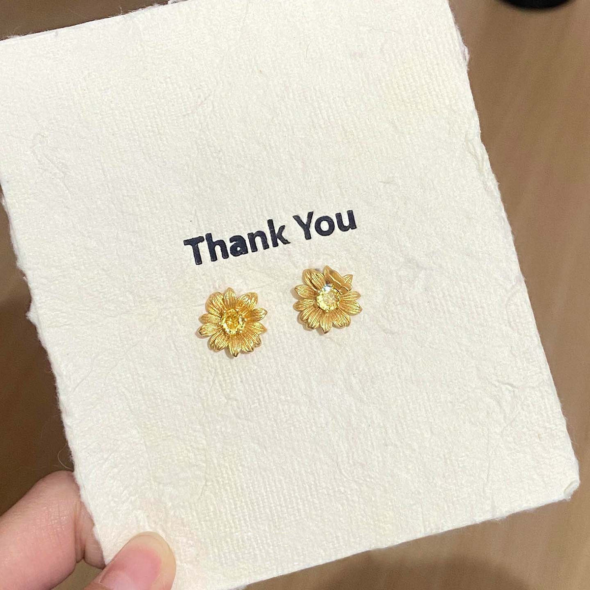 Gold Butterfly Flower Stud Earrings For Women Niche Elegant Versatile Earrings Daily Commute Light Luxury Trendy Ear Jewelry Wholesale