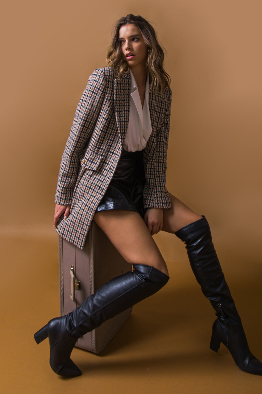 DEBBIE'S FAVORITES TWEED MIDI JACKET