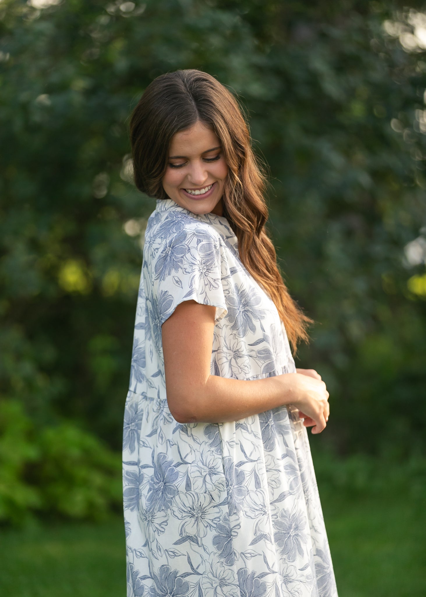 Jaydrien Blue Floral Short Sleeve Midi Dress