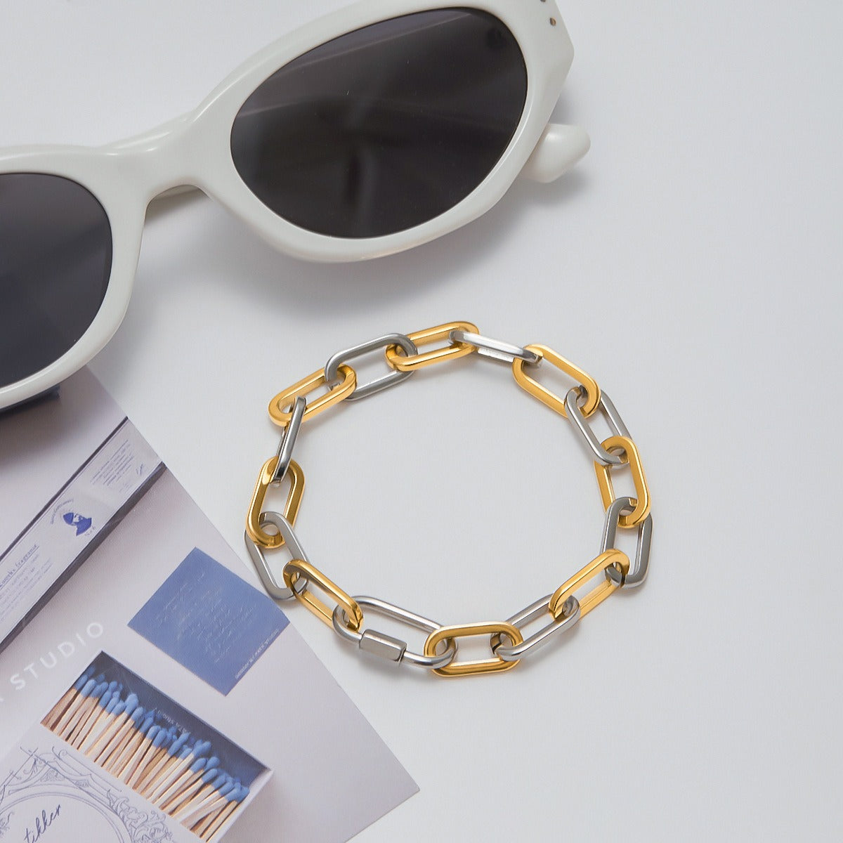 18K gold pendant chain with gold and silver color matching design, simple and unique necklace and bracelet set