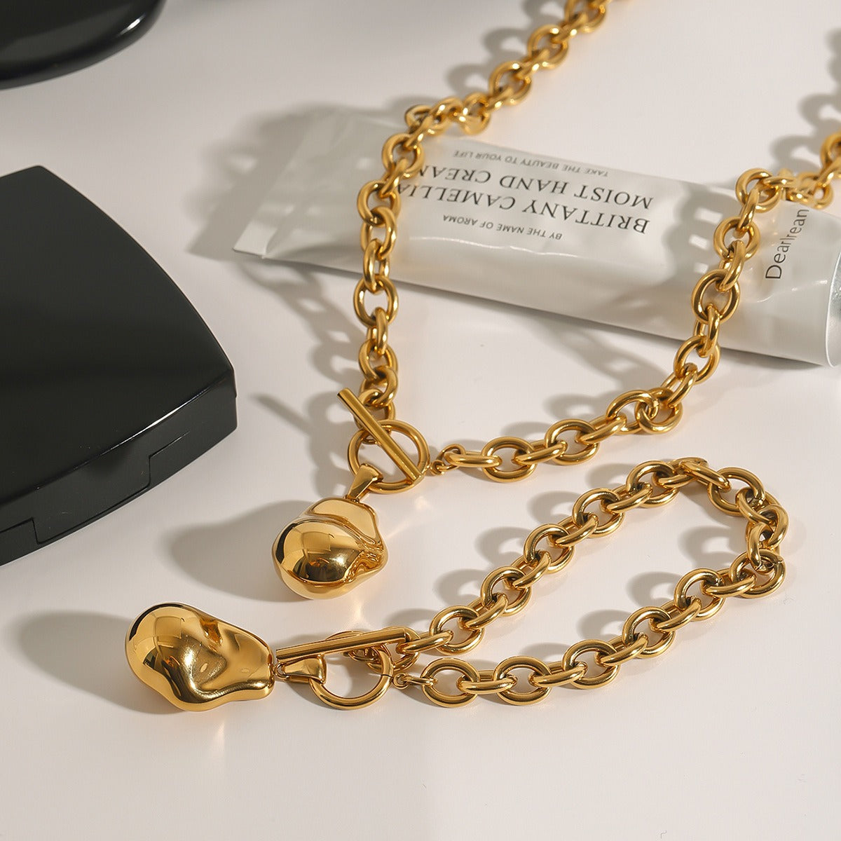 18K gold OT buckle with geometric design exquisite and noble necklace bracelet set