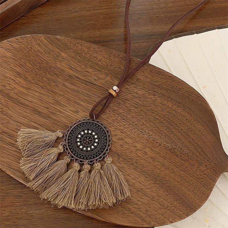Ethnic-style Womens Retro High-end Sweater Chain Accessory