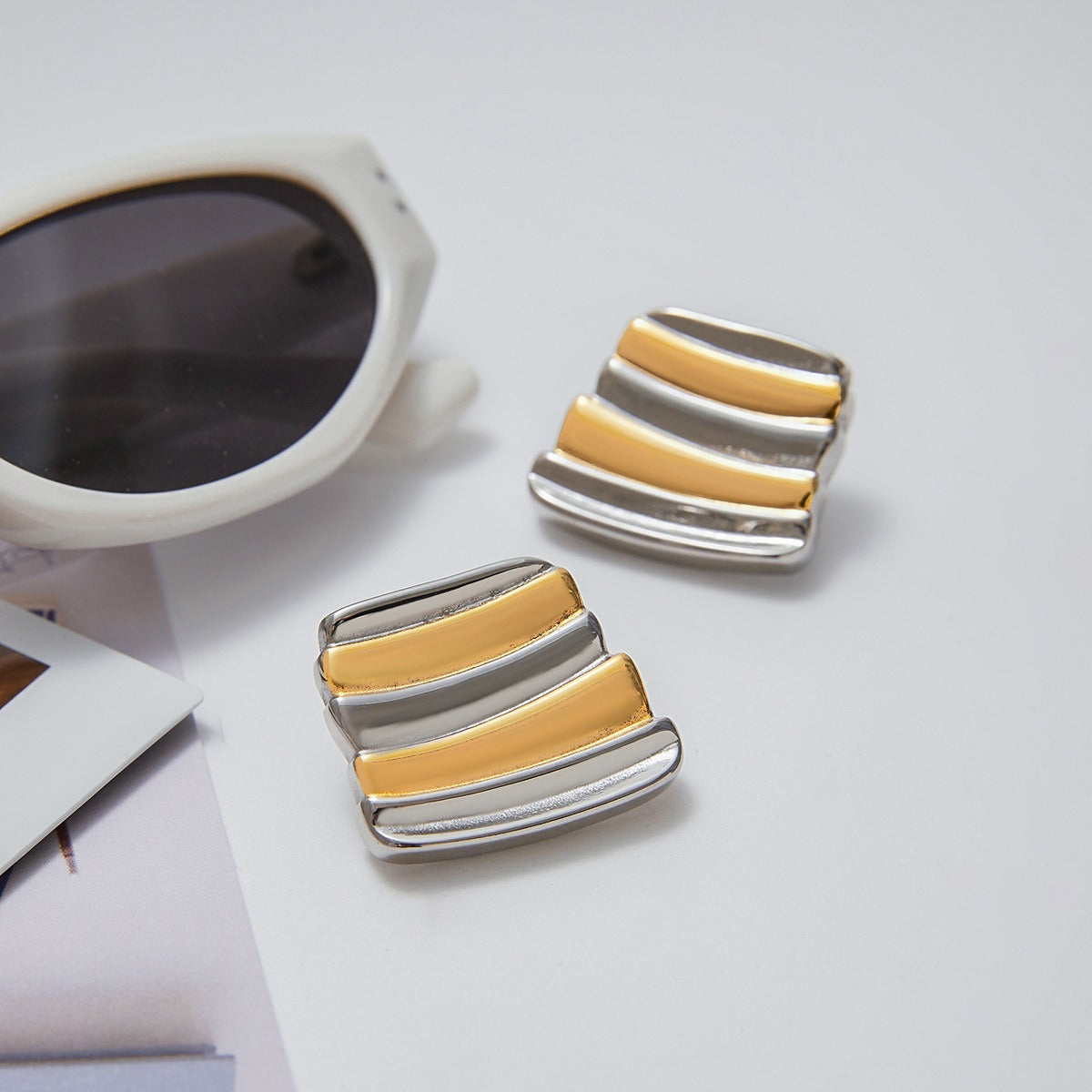18K gold geometric trapezoidal design with gold and silver color matching, fashionable and personalized earrings