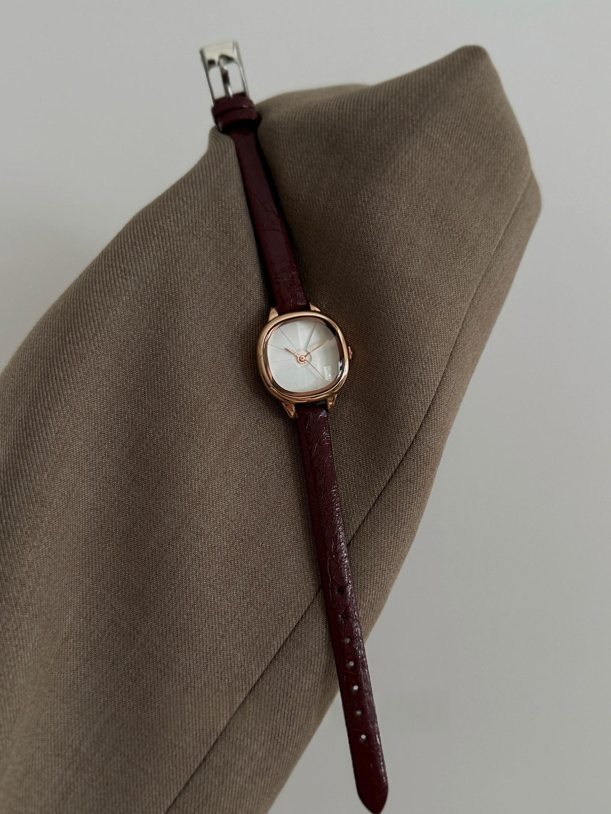 Retro Student Watch With A Spiral Staircase Design