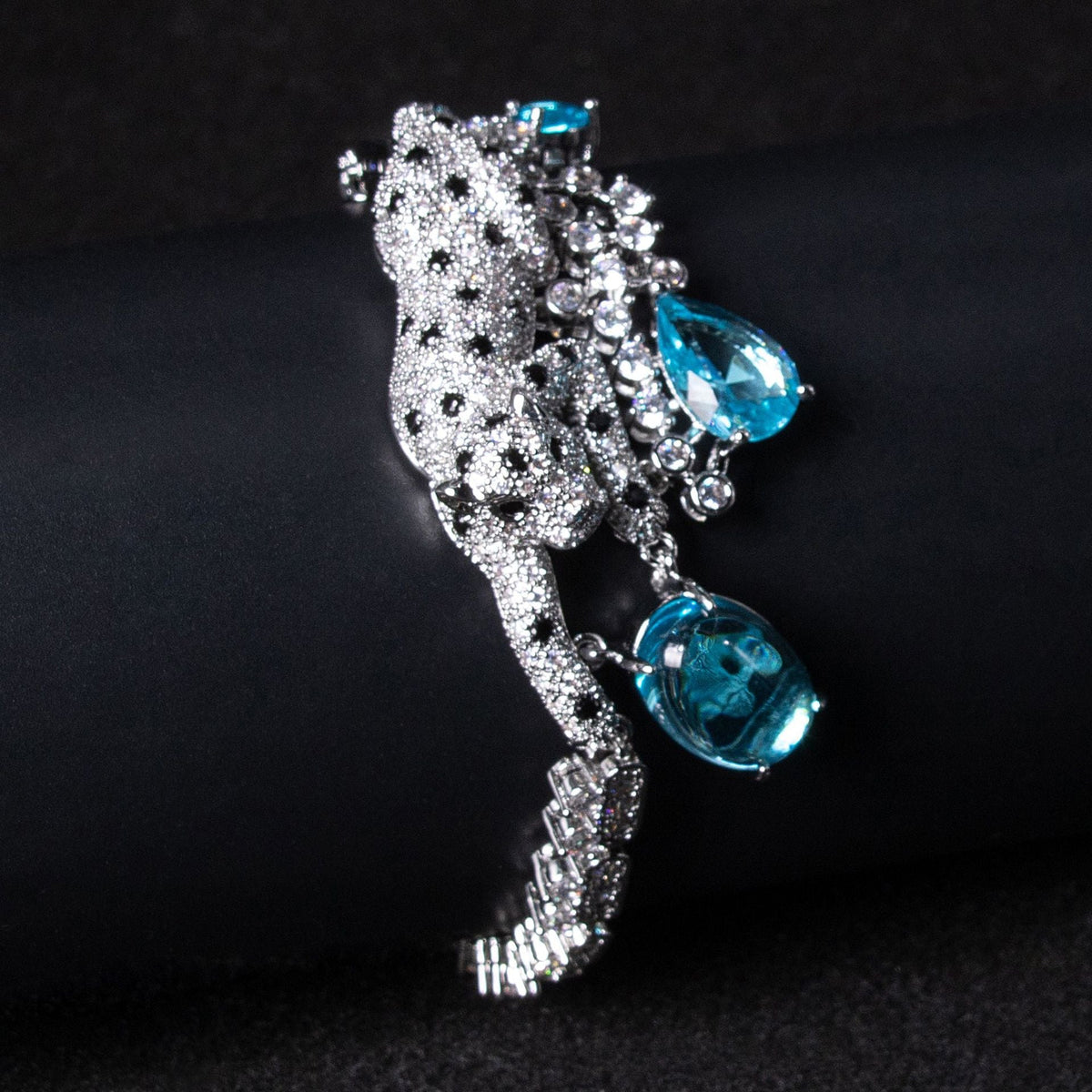 Cross-border Fall Into The Galaxy Exquisite Cheetah Bracelet High-level Egg Face Bracelet Micro-inlaid Full Of Diamonds Light Luxury Jewelry Wholesale
