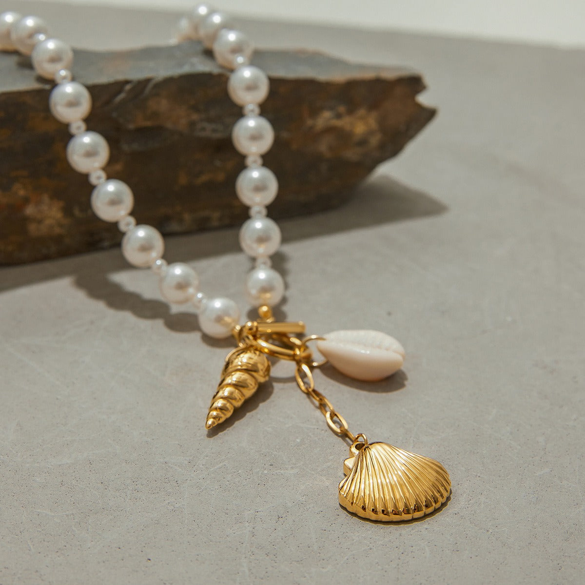 18K gold shell with conch design exquisite high-end necklace