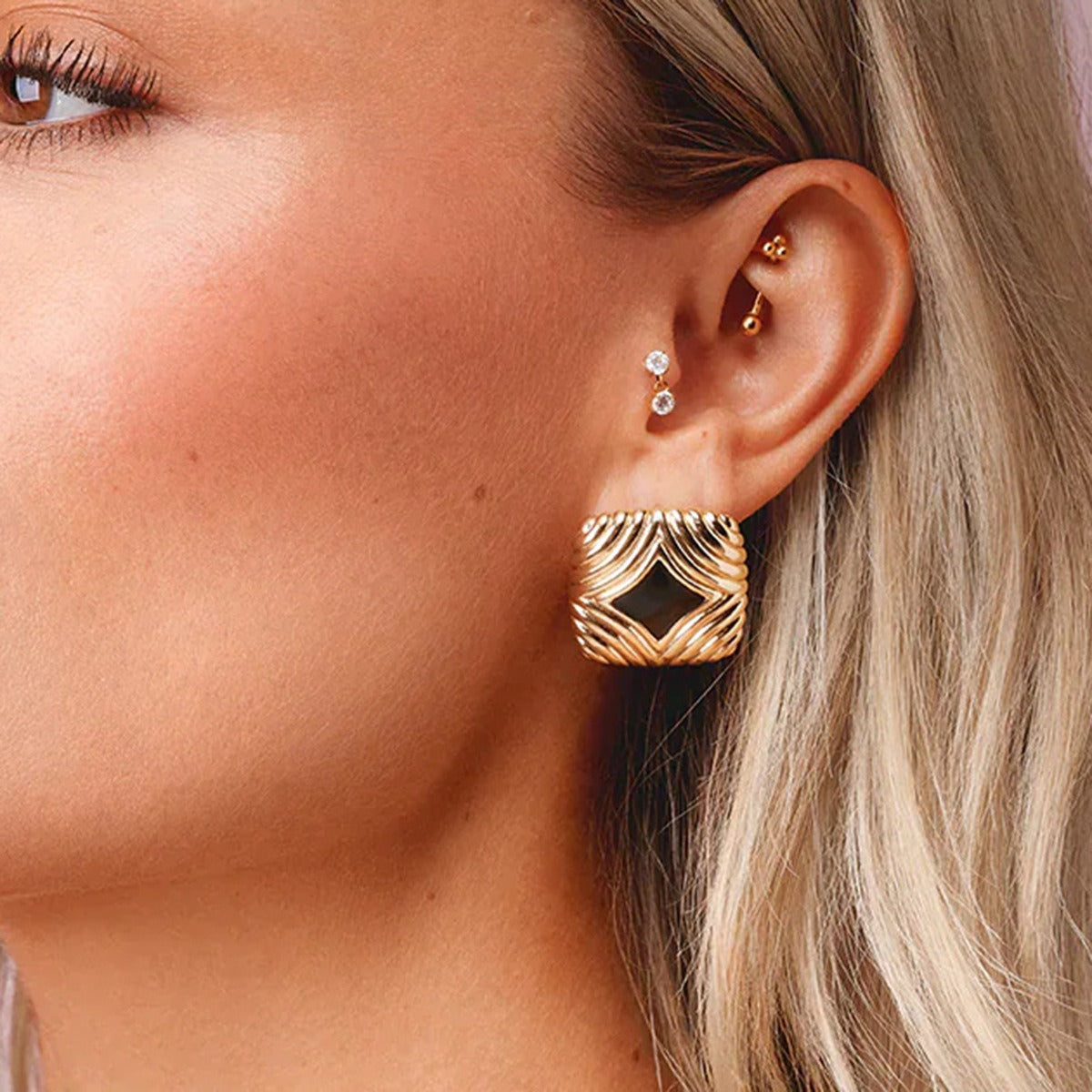 18K gold square with texture design simple and elegant earrings