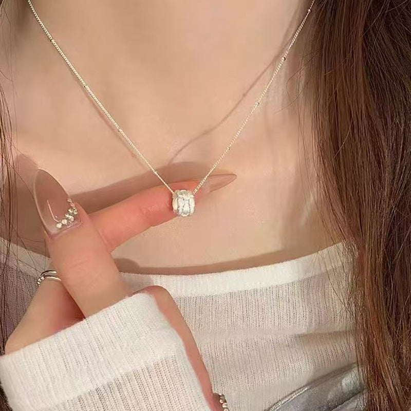 S925 Sterling Silver Pearl Necklace For Women, Niche Design, Light Luxury, Stylish And Versatile, High-End Clavicle Chain Accessory, Trendy