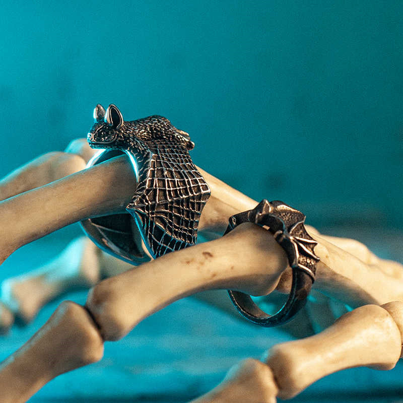 Diablo In Europe And America Makes Old Bat-shaped Rings