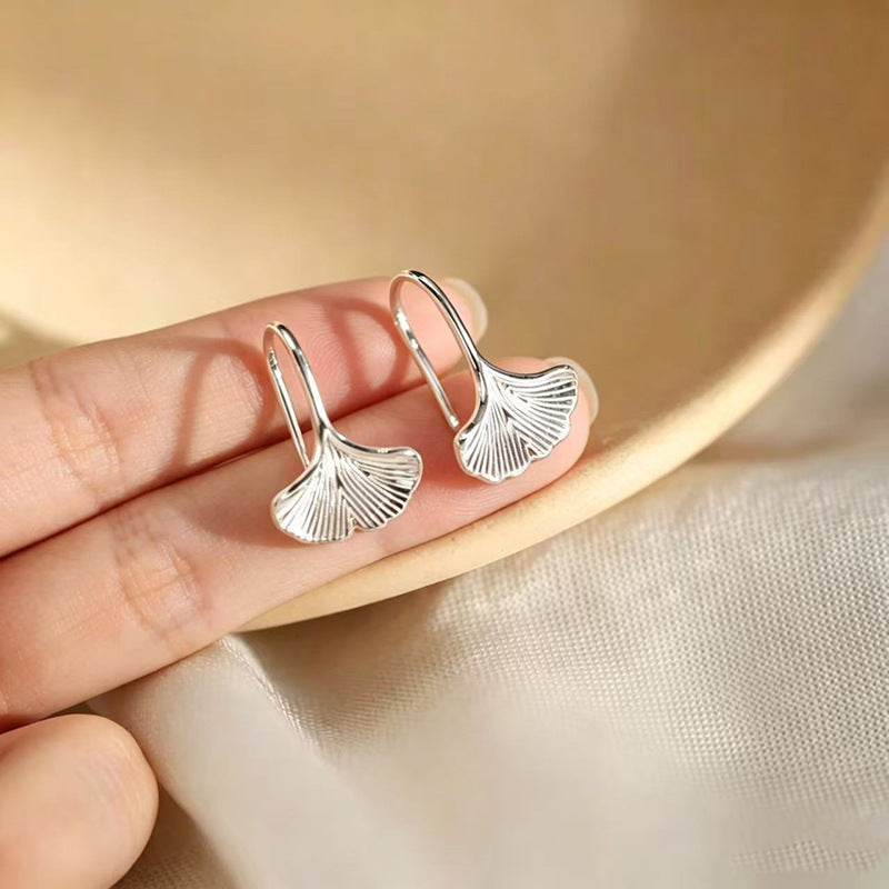 925 Silver Needle Internet Celebrity Same Style Gold Earrings Women's Light Luxury High-end Elegant All-match Earrings Retro New Earrings