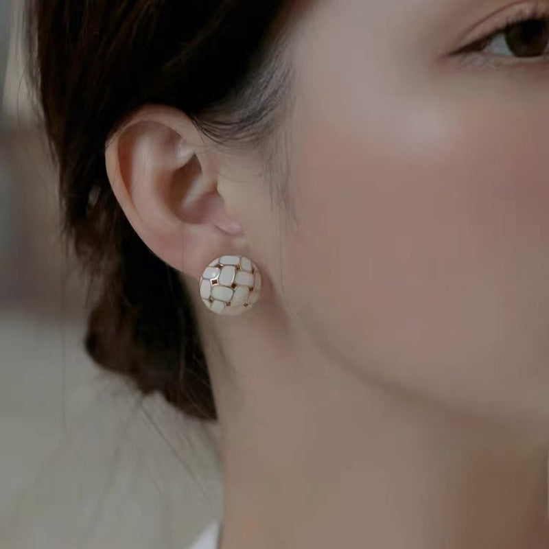 925 Silver Needle Internet Celebrity Same Style Gold Earrings Women's Light Luxury High-end Elegant All-match Earrings Retro New Earrings