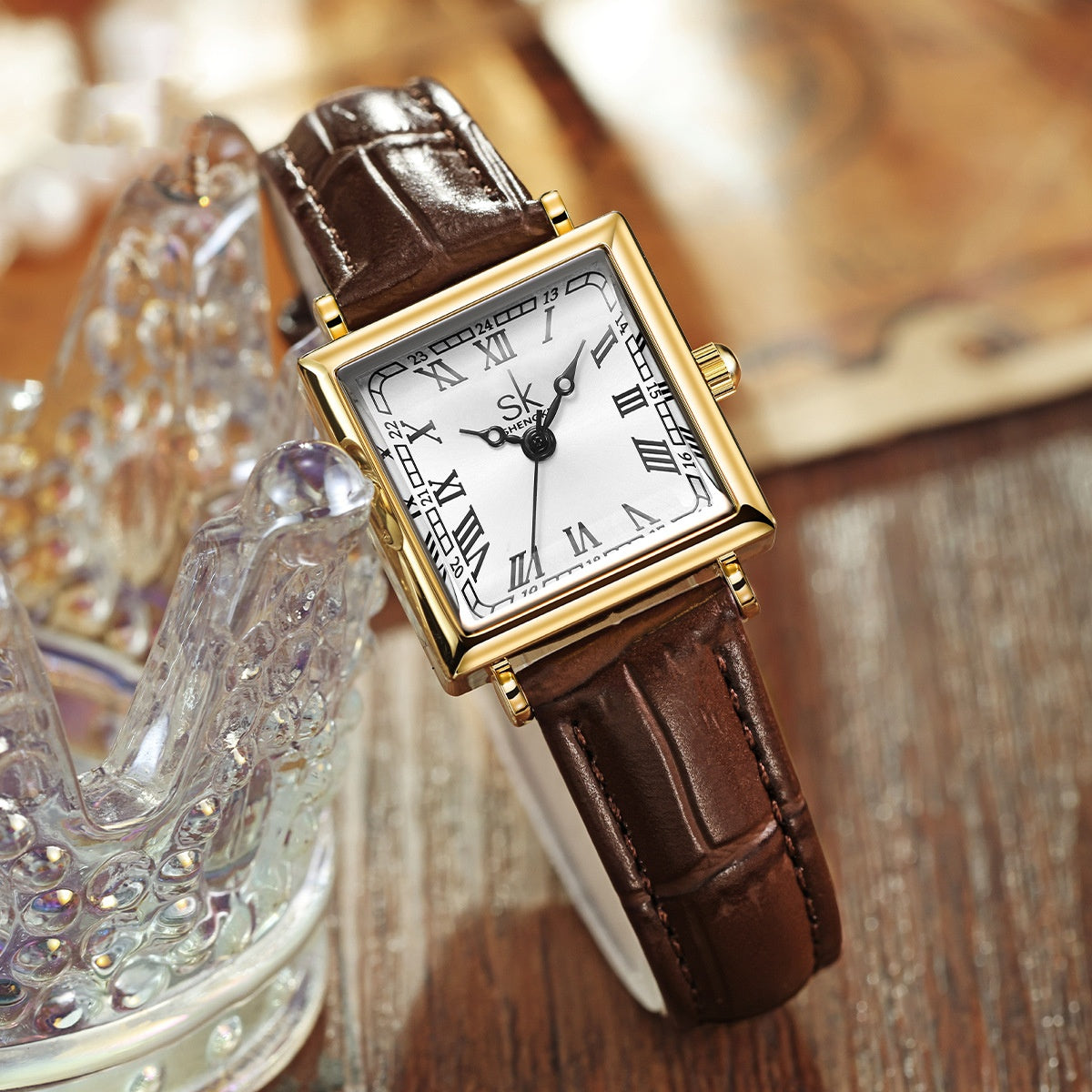 Women's Watch With A Retro-style Small Square Face And Leather Strap
