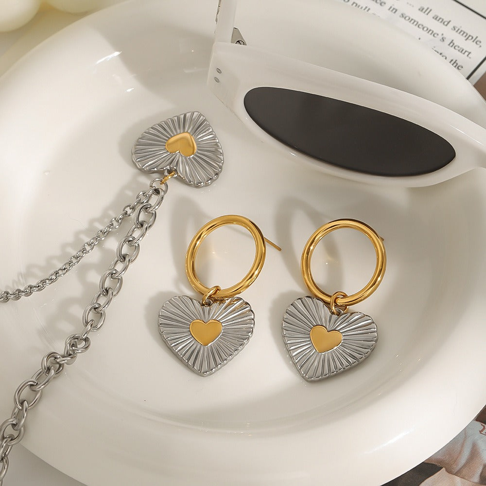 18K gold heart with gold and silver color matching design exquisite and fashionable necklace and earrings set