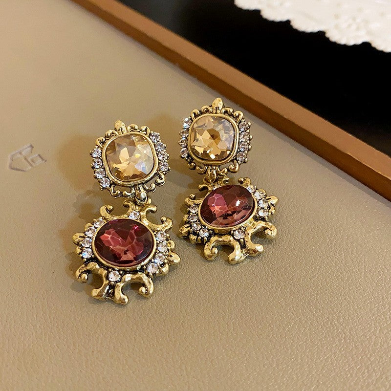 Second-Hand Vintage Jewelry With Diamond-Encrusted Flowers And Heart Necklaces, Retro Elegant Clavicle Chains, Light Luxury And High-End Necklaces