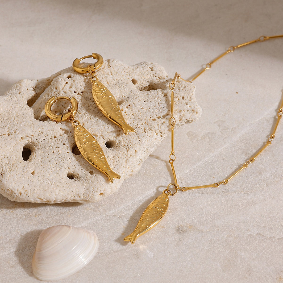 18K Goldfish Shape Design Exquisite Fashion Necklace Earrings Set