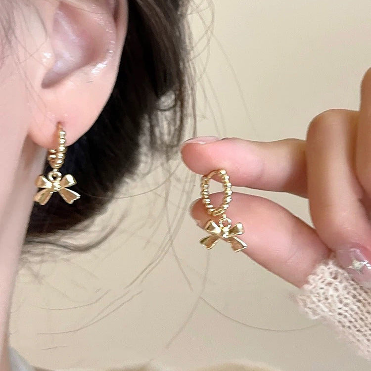 925 Silver Needle Internet Celebrity Same Style Gold Earrings Women's Light Luxury High-end Elegant All-match Earrings Retro New Earrings