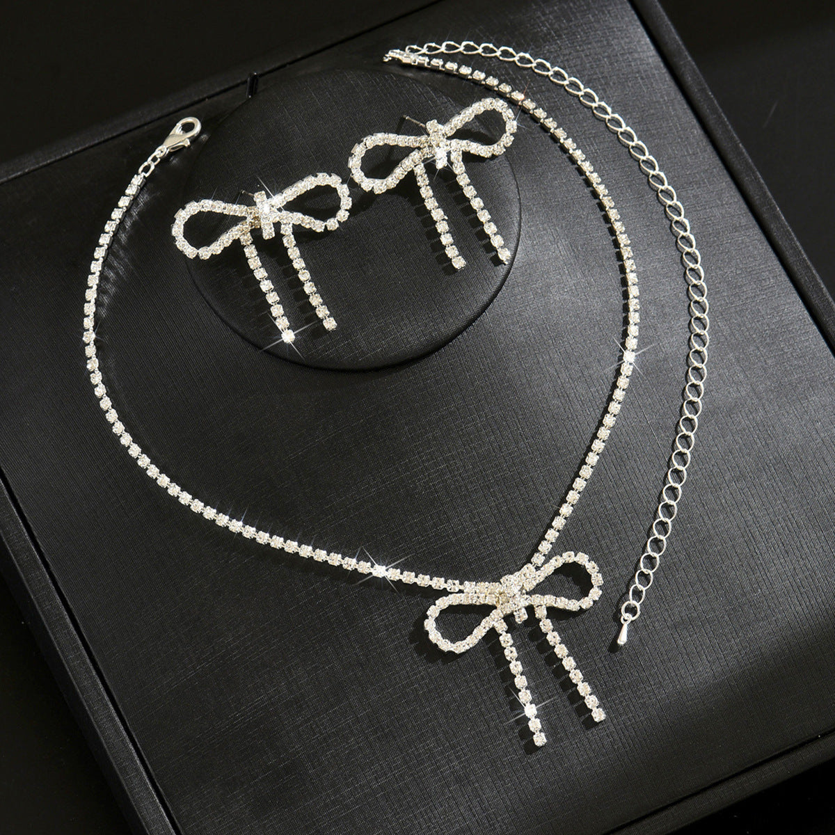 Versatile Bridal Jewelry Claw Chain Full Diamond Bowknot Necklace Earrings Accessories Women's Trendy Banquet Cross-Border Supply