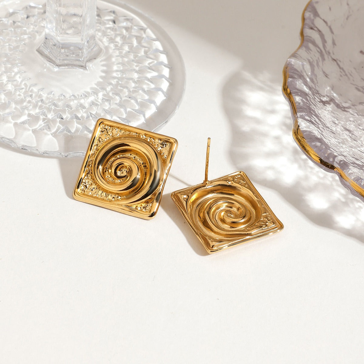 18K gold square with spiral pattern design simple and unique earrings