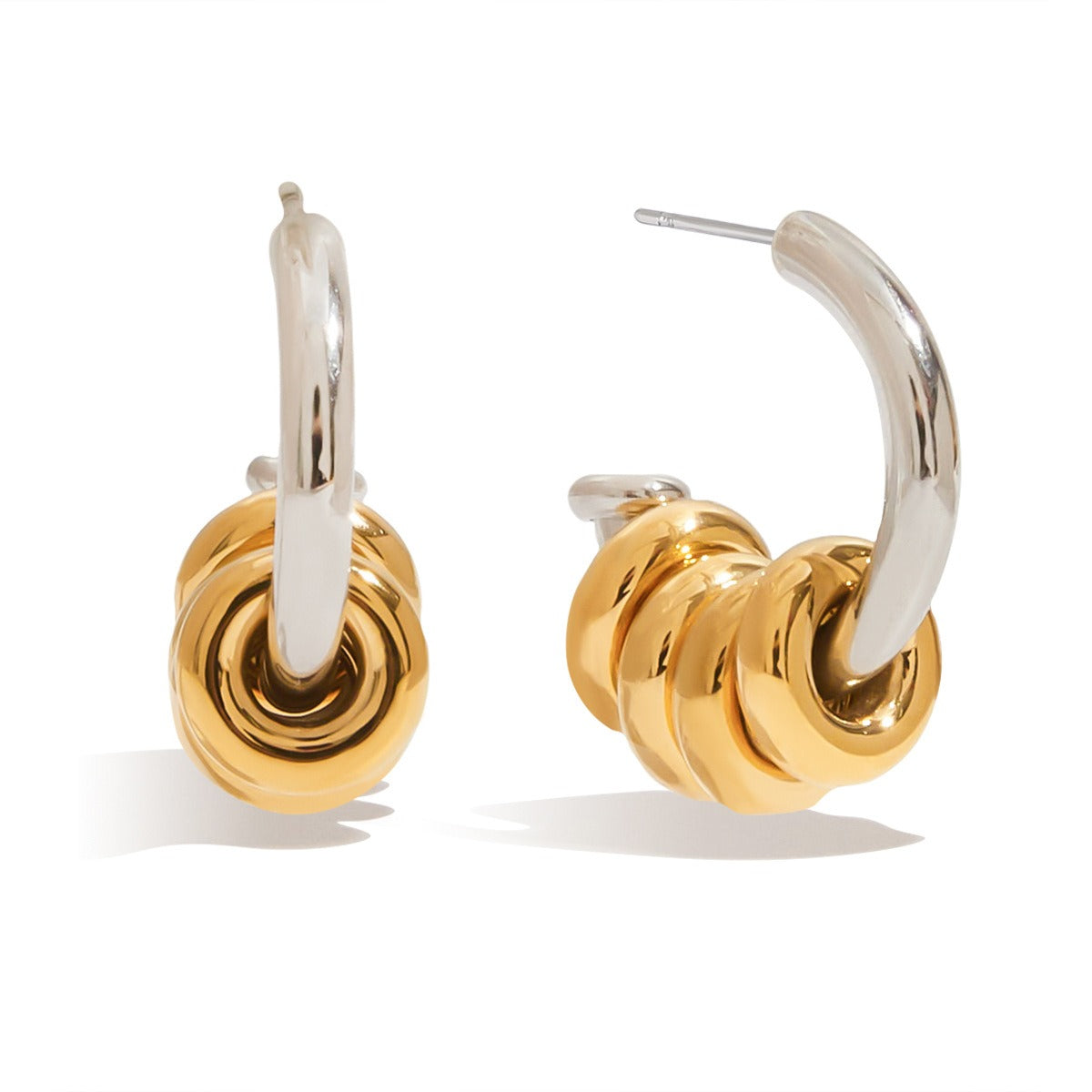 18K gold C-shaped earrings with a hoop design