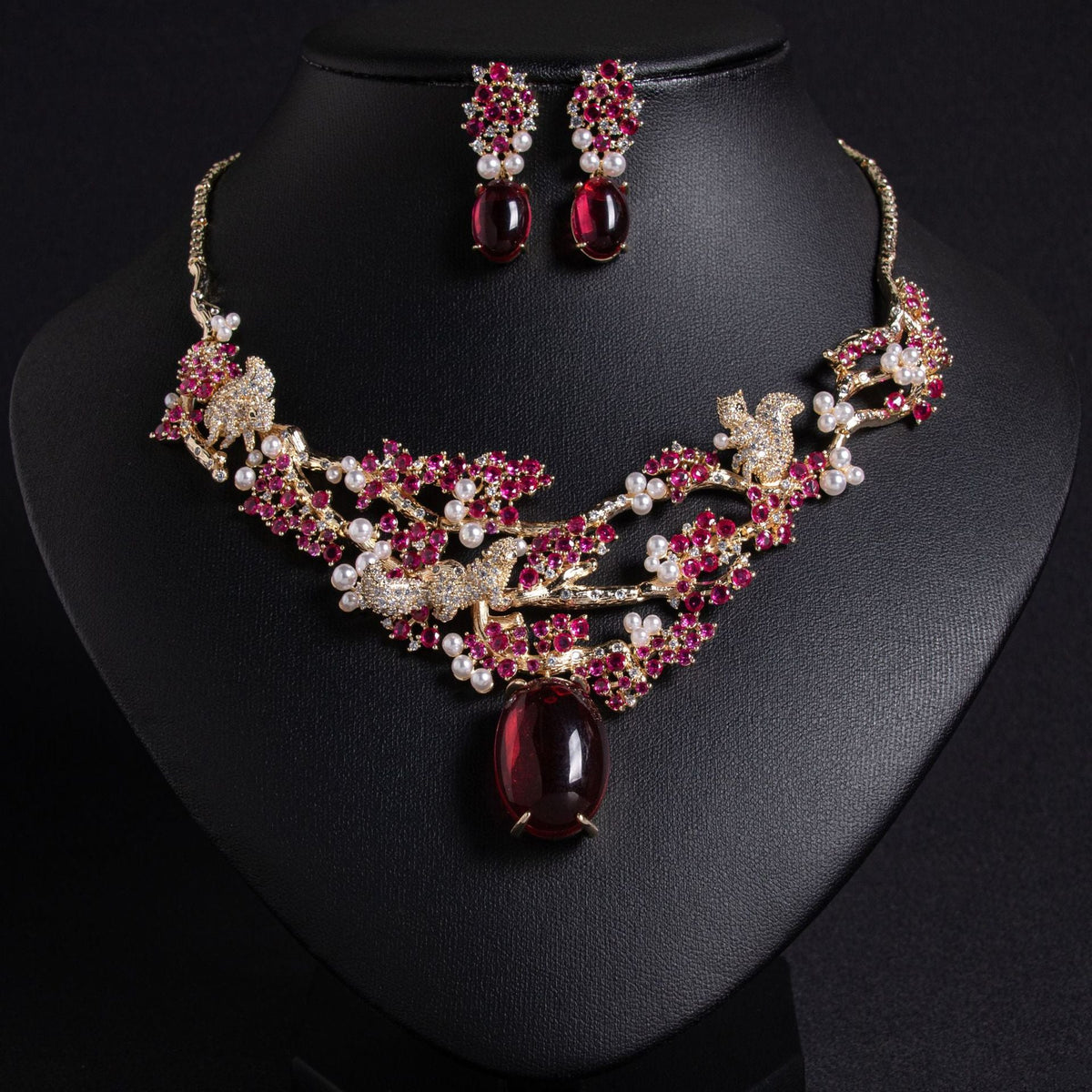 European And American Jewelry Elegant Luxury Short Collarbone Necklace Earrings Dinner Suit Women's Exaggerated Fashion High-end Accessories