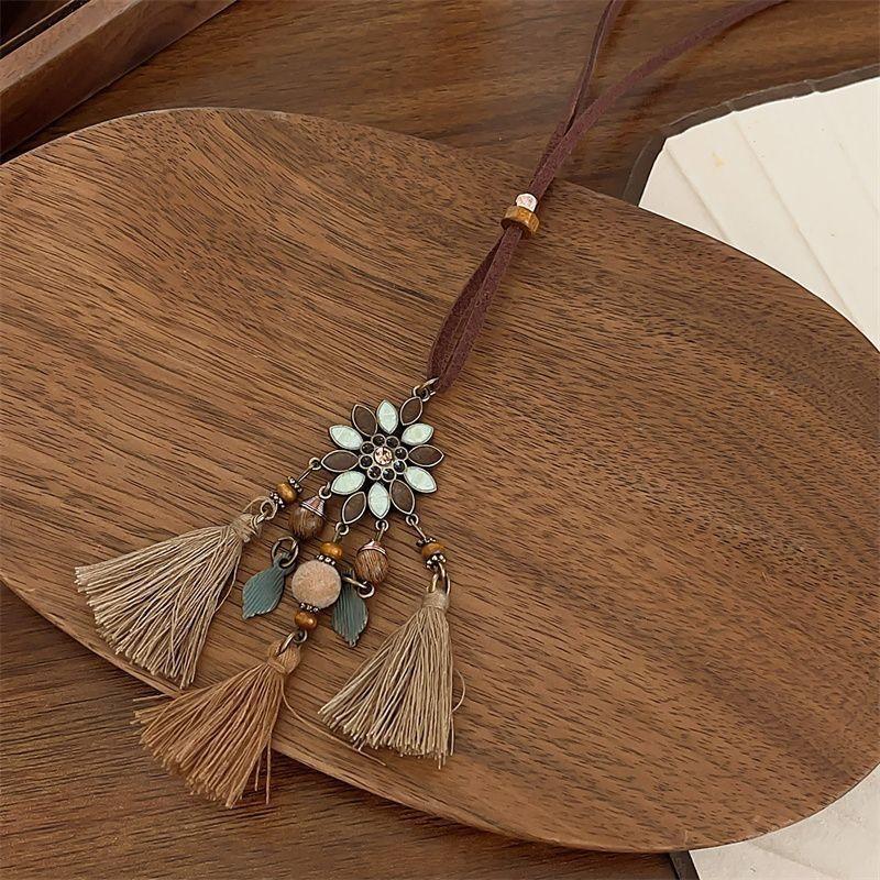 Ethnic-style Womens Retro High-end Sweater Chain Accessory