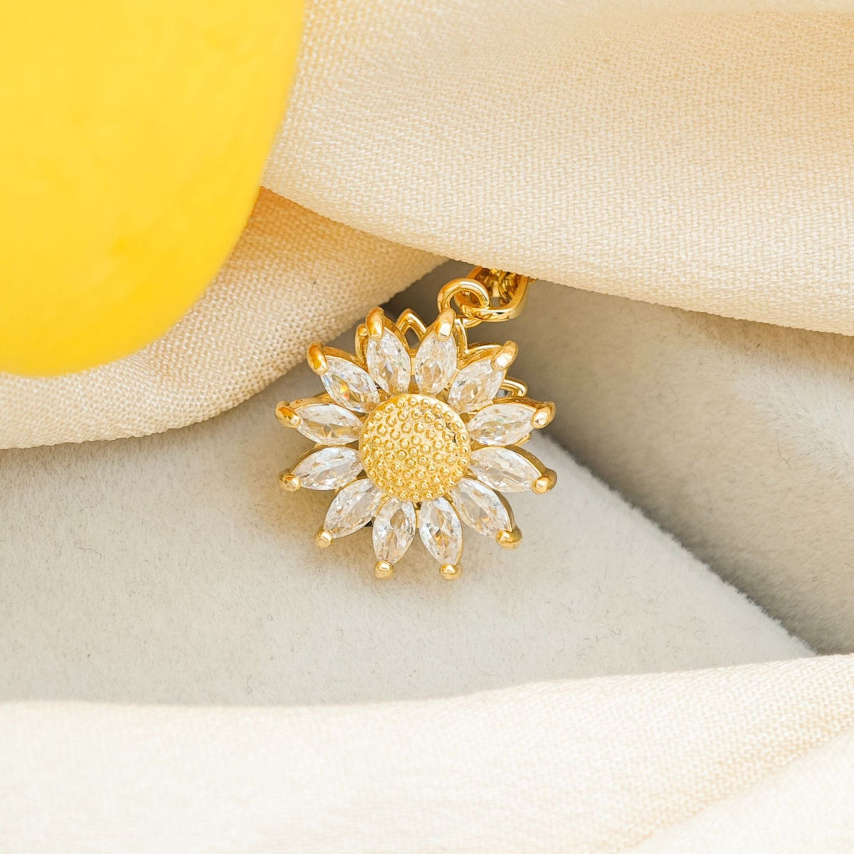 Necklace Cross-border New Sunflower Necklace Fashion Simple Accessories Ins Cyber Celebrity Sunflower  Necklace