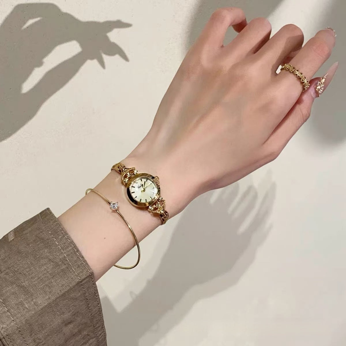 Stylish And Minimalist Alloy Womens Watch
