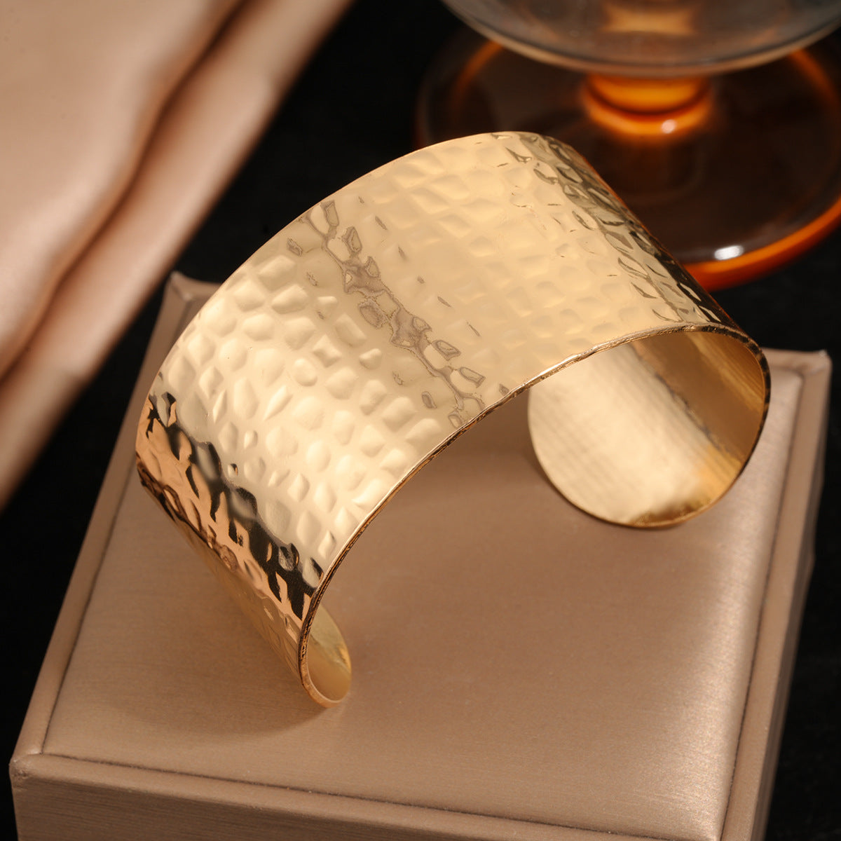 European & American Style Cold Rolled Steel Fade Resistant Bangle, 18K Gold Plated Fashion Personalized Irregular Design Textured Bracelet